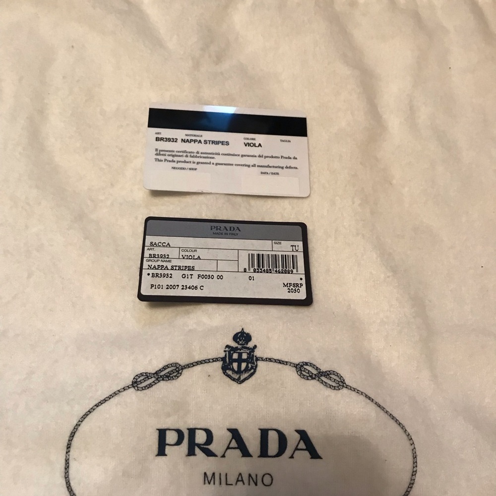 $2K Authentic PRADA Leather Handbag - Picture 8 of 8